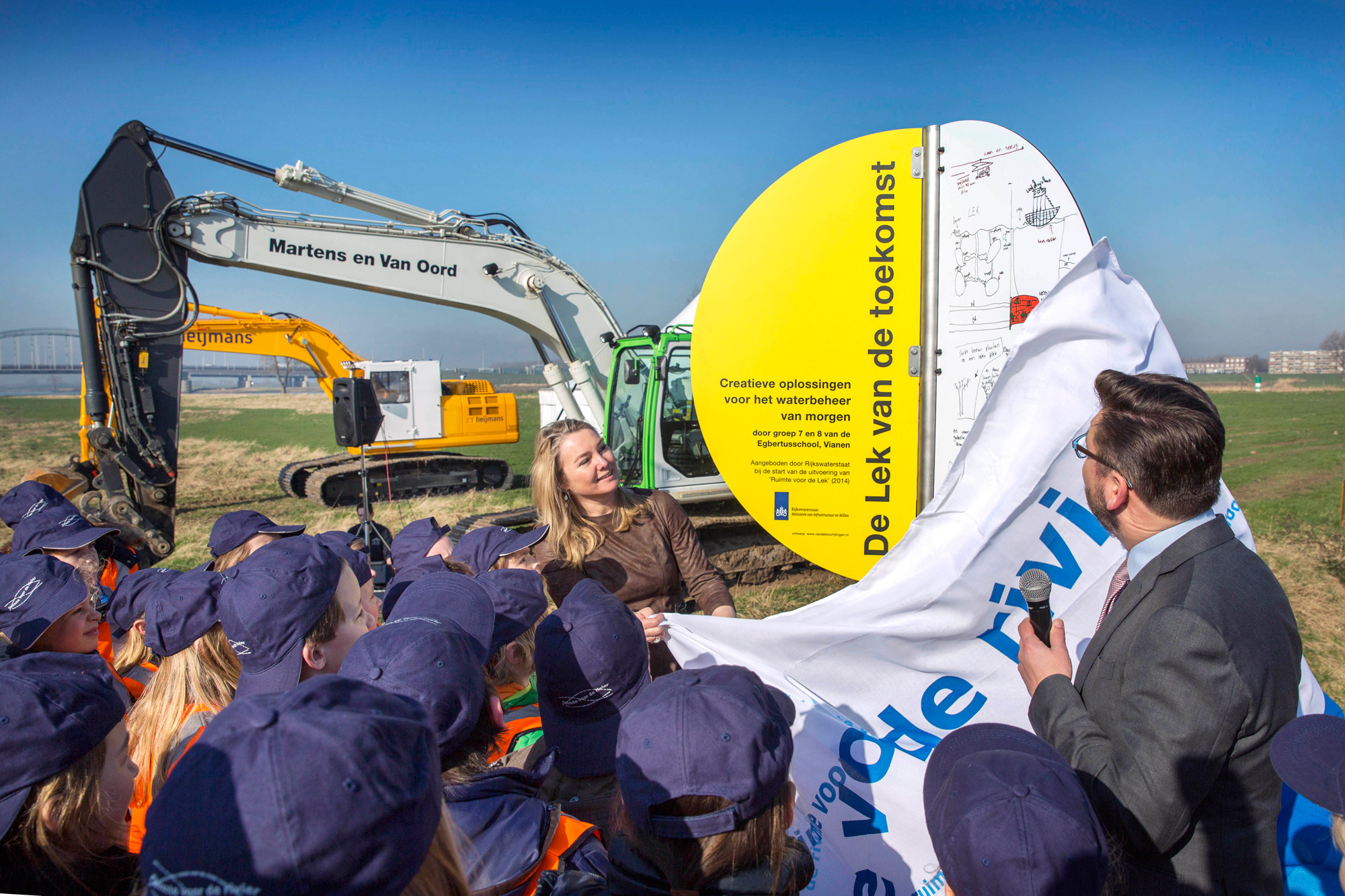 Onthulling draaibaar ideeënobject ‘De Lek van de toekomst’